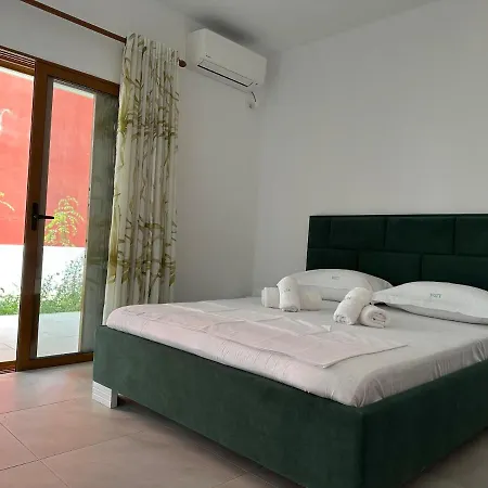 Panorama Haven-garden-view Flat * ساراندا