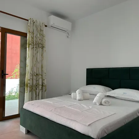 Panorama Haven-garden-view Flat ساراندا